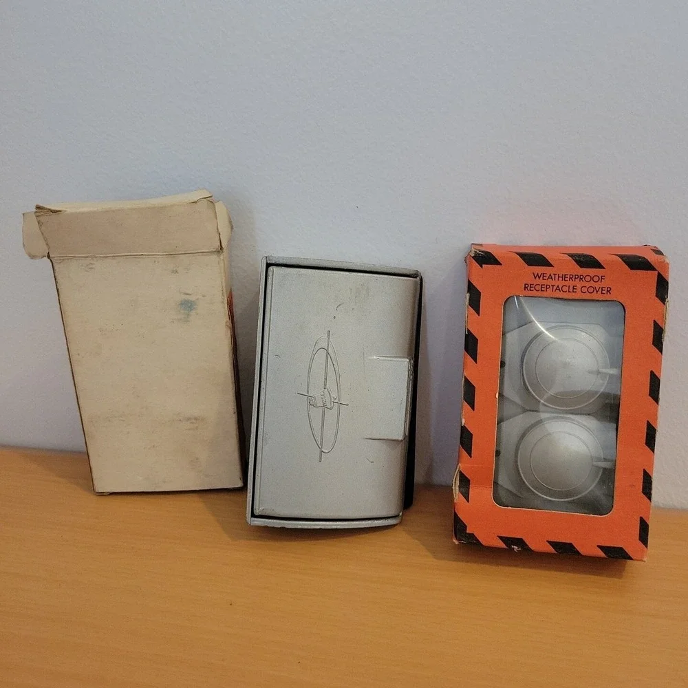Lot Of 3 Bell Outdoor Single Gang Duplex Receptacle Cover, 3 Different Models